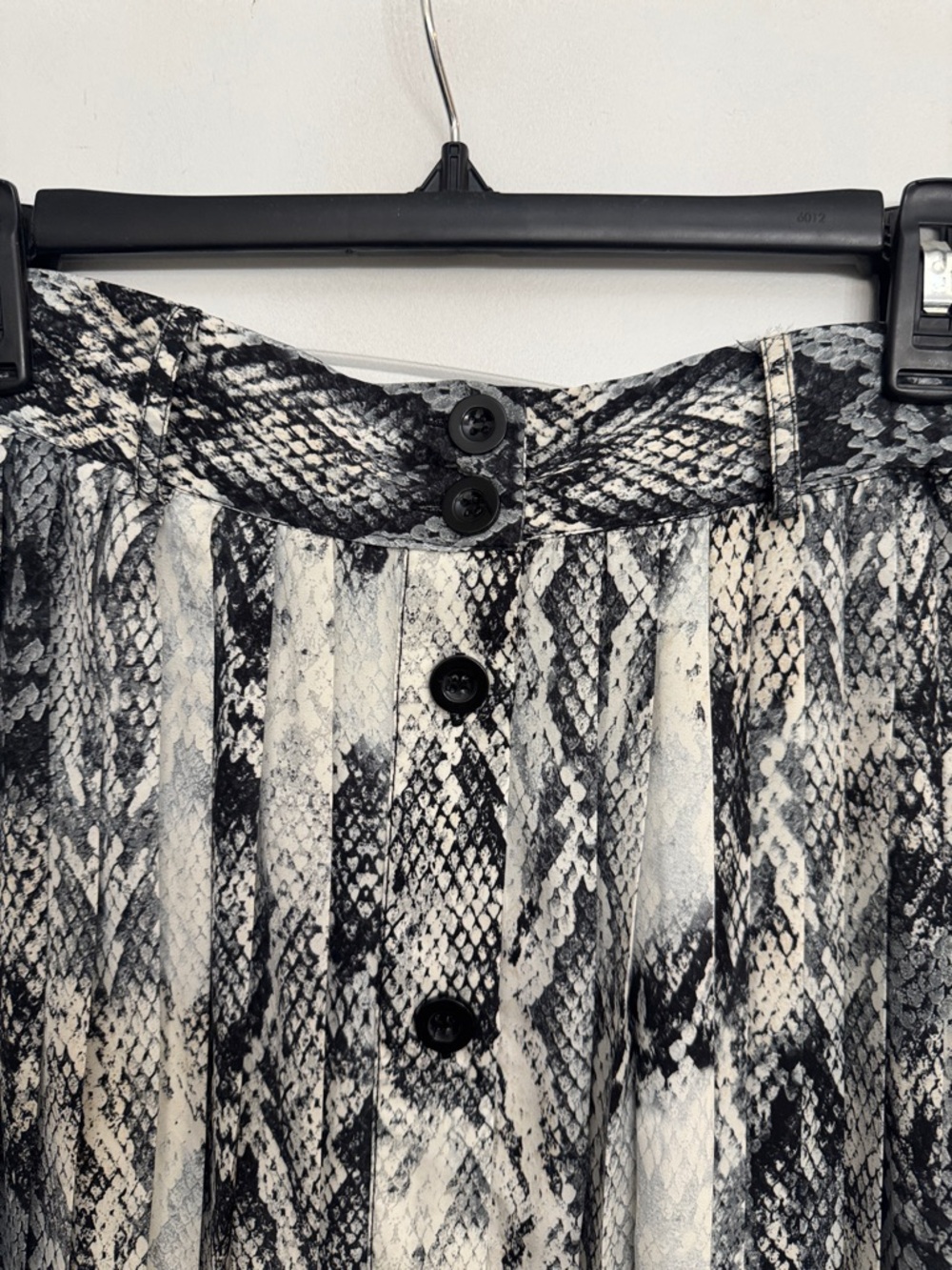 Zara Snake Print Button-Front Midi Skirt - Picture 3 of 8